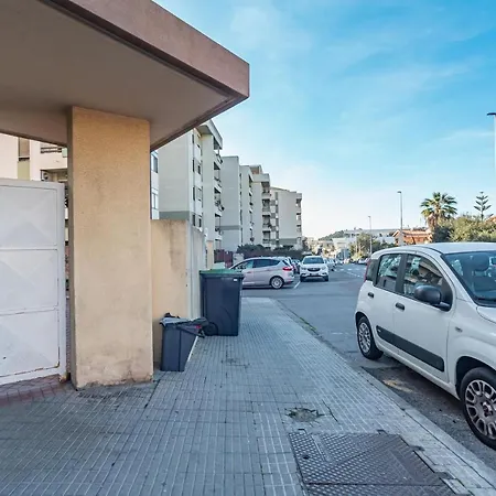 Modern With Private Parking! * Cagliari