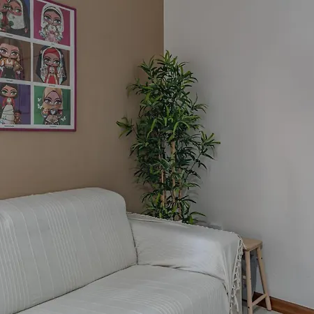 Apartment Modern With Private Parking! *